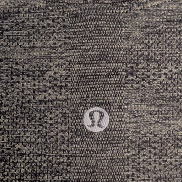 Swiftly Tech Long-Sleeve Shirt 2.0 Hip Length Gray. Sz 8 NWT - Picture 4 of 5